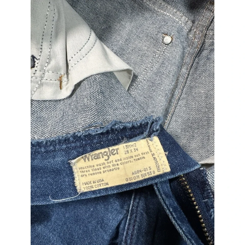 Vintage 80s Wrangler 13mwz Cowboy Cut Jeans Size 26x32 Blue Western MADE IN USA
